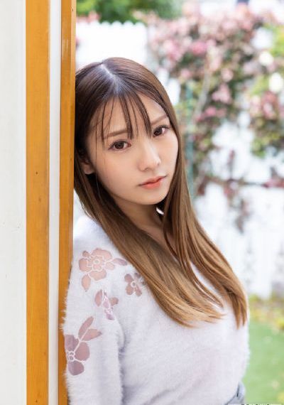 丝袜制服人妻在线_电影无删减版
